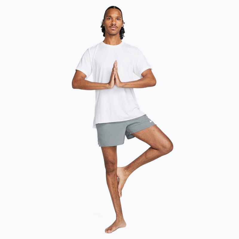 Pánske šortky Nike Dri-Fit Challenger 7" Brief-Lined smoke grey/smoke grey/black 2