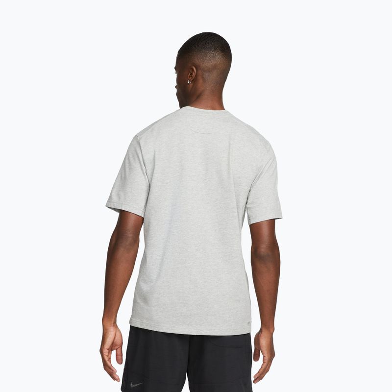 Pánske tréningové tričko Nike Dri-Fit Primary SS dark grey heather/heather/smoke grey 2