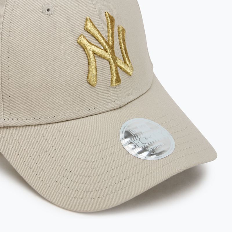 Dámska šiltovka New Era Metallic Logo 9Forty New York Yankees light beige 3