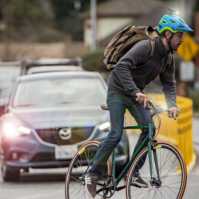 Blackburn Dayblazer 550 Predné čierne predné cyklistické svietidlo 11