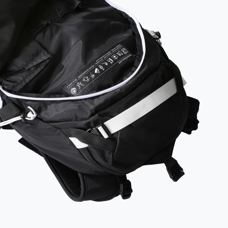 The North Face Snomad 34 l black/white batoh na snowboard 7