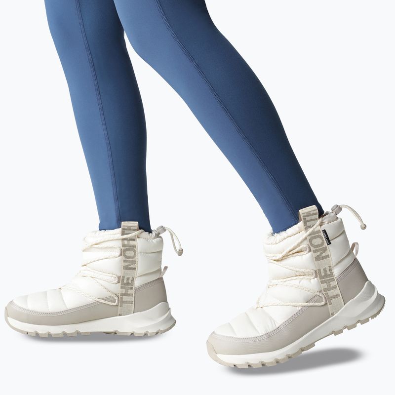 Dámske trekové topánky The North Face Thermoball Lace Up white NF0A5LWD32F1 12
