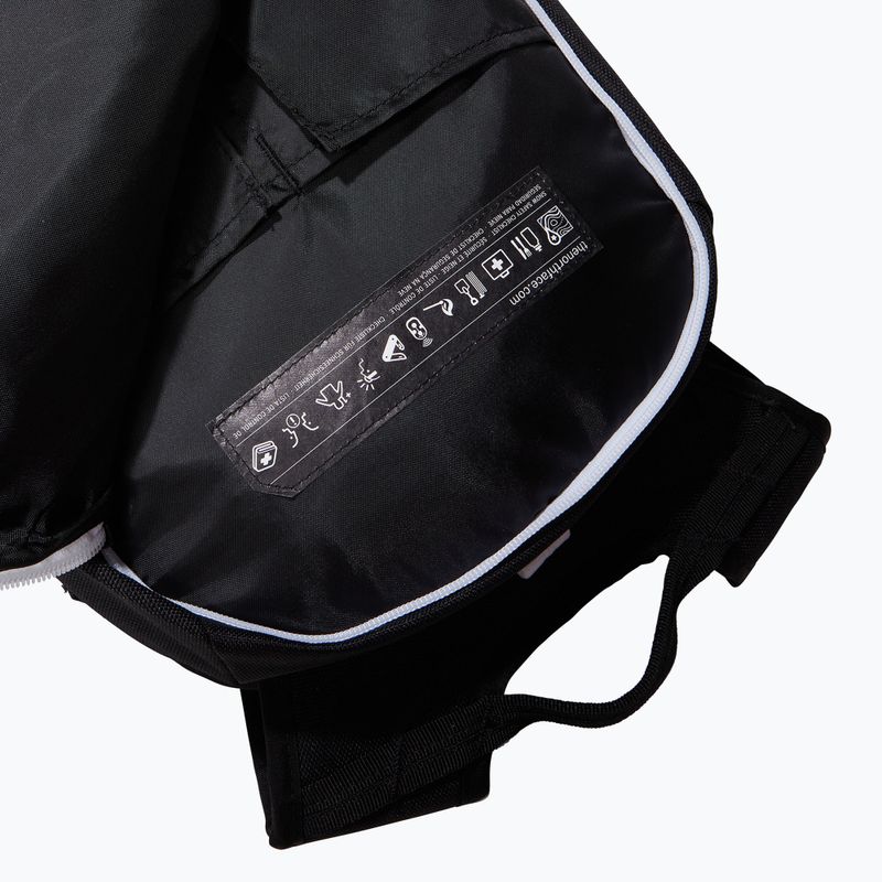 The North Face Slackpack 2.0 20 l čierno-biely batoh na snowboard 4