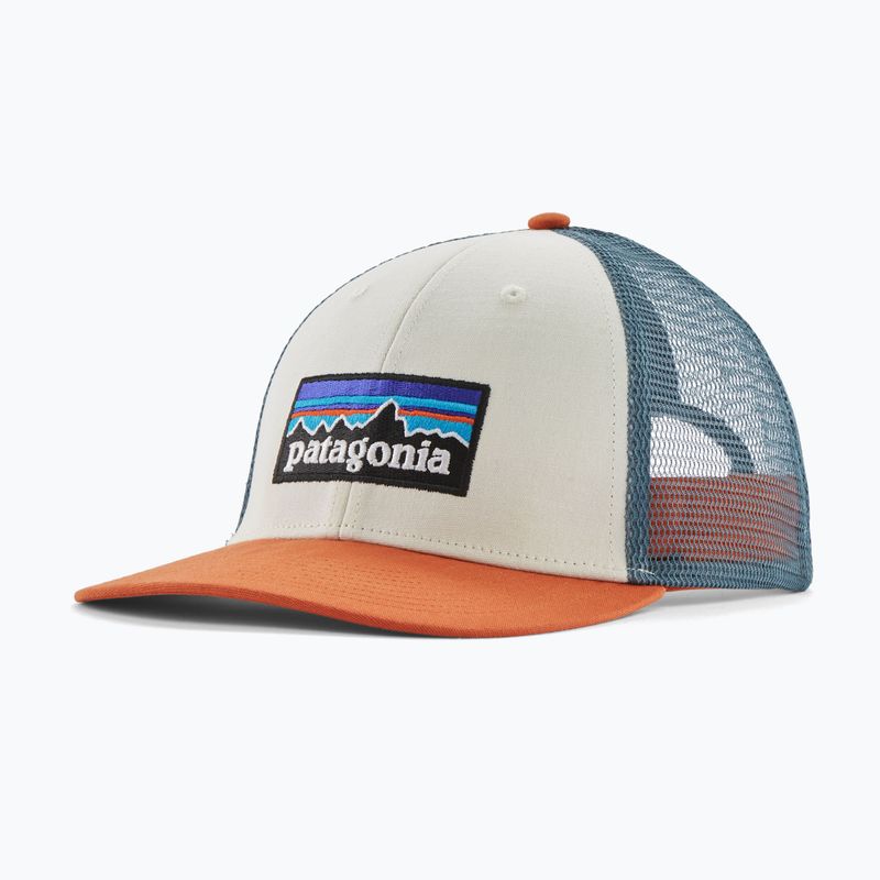 Šiltovka Patagonia P-6 Logo LoPro Trucker white w/redtail rust