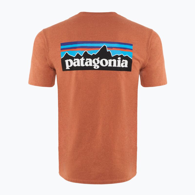 Pánske trekingové tričko Patagonia P-6 Logo Responsibili-Tee redtall rust 2