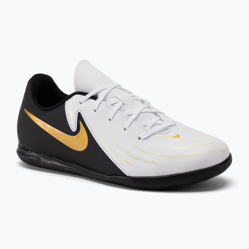 Kopačky Nike Phantom GX II Club IC biela/metalická zlatá minca/čierna