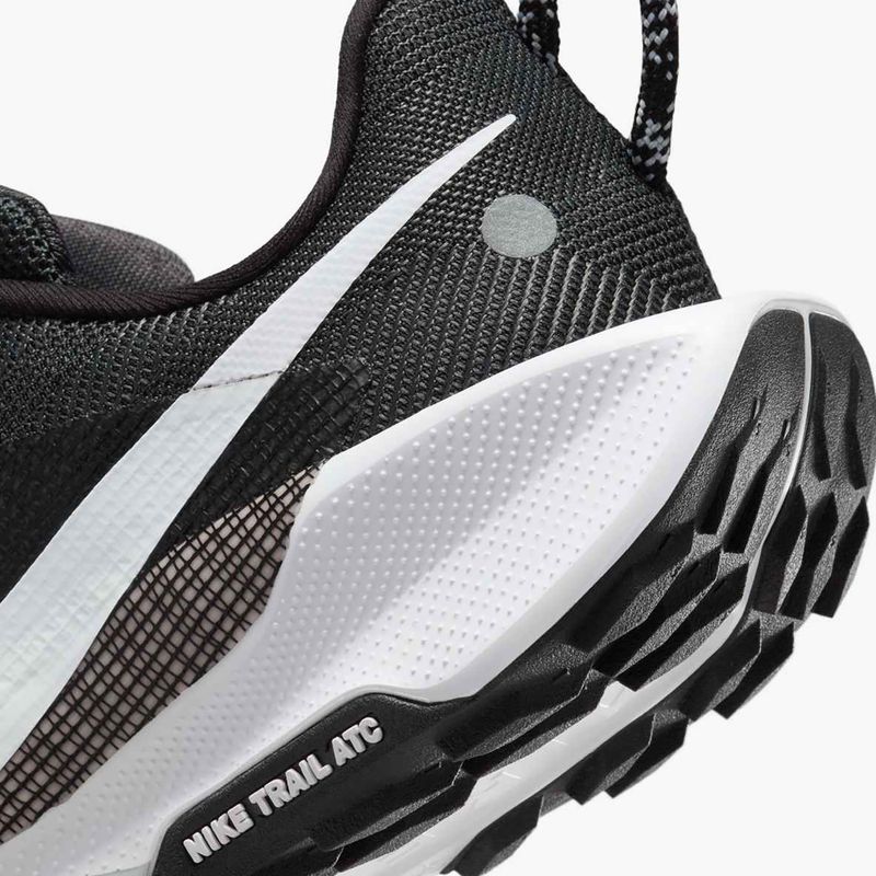 Dámske bežecké topánky Nike Pegasus Trail 5 black / white / anthracite / wolf grey 10