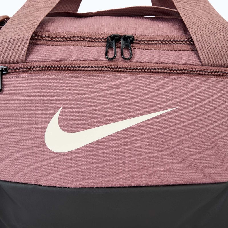 Športová taška Nike Brasilia 9.5 Duffle 25 l smokey mauve/black/light orewood brown 4