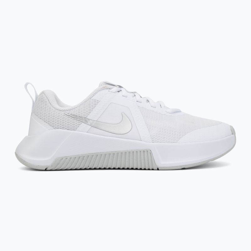 Dámske tréningové topánky Nike MC Trainer 3 white/photon dust/metallic platinum 2