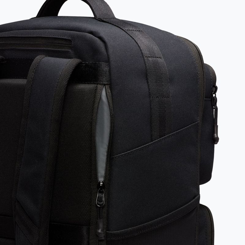 Mestský batoh Nike Utility Speed 27 l black/black/white 8