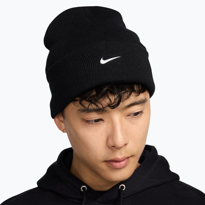 Zimná čiapka Nike Peak Swoosh Beanie black/white 4