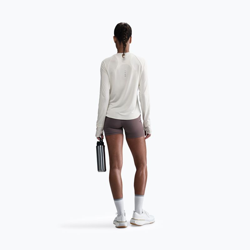 Dámske bežecké tričko longsleeve Nike Swift Dri-FIT UV sail 3