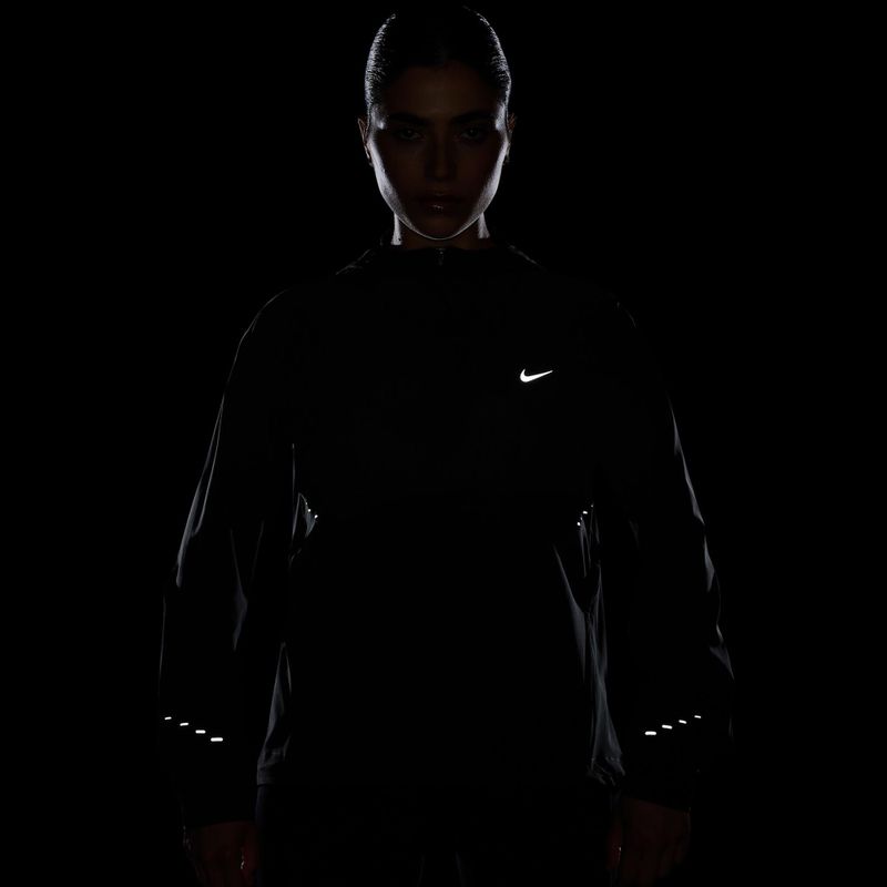 Dámska bežecká bunda Nike Swift black 10