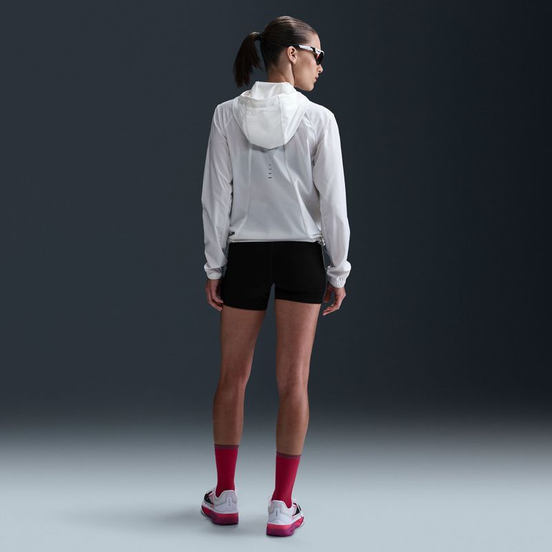 Dámske bežecké šortky Nike Swift High-Waisted 4" black 6