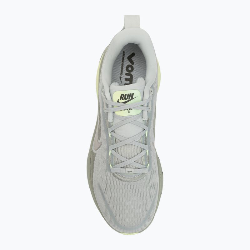 Pánske bežecké topánky Nike Vomero 18 light silver/barely volt/college grey 5