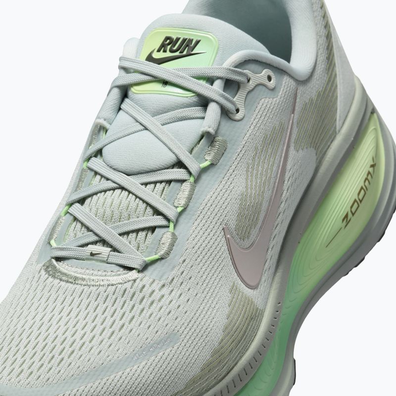 Pánske bežecké topánky Nike Vomero 18 light silver/barely volt/college grey 3