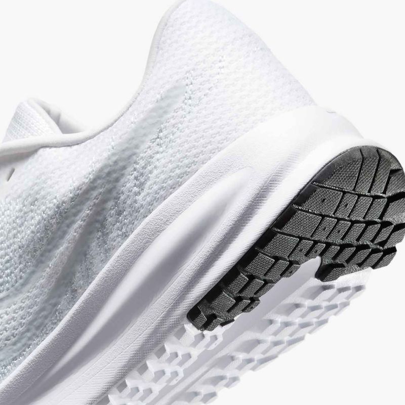 Dámske bežecké topánky Nike Run Defy white / pure platinum / black 9