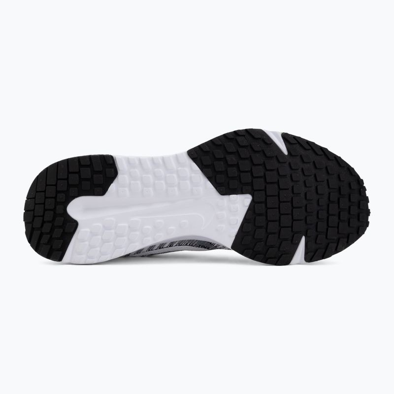 Pánske bežecké topánky Nike Run Defy white/black 4