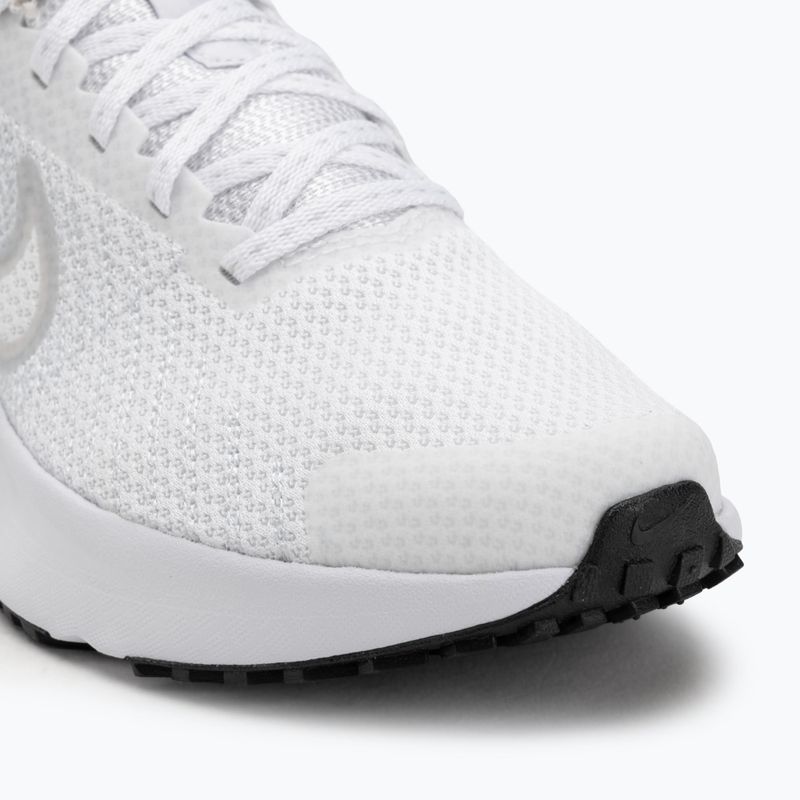 Dámske bežecké topánky Nike Run Defy white / pure platinum / black 7