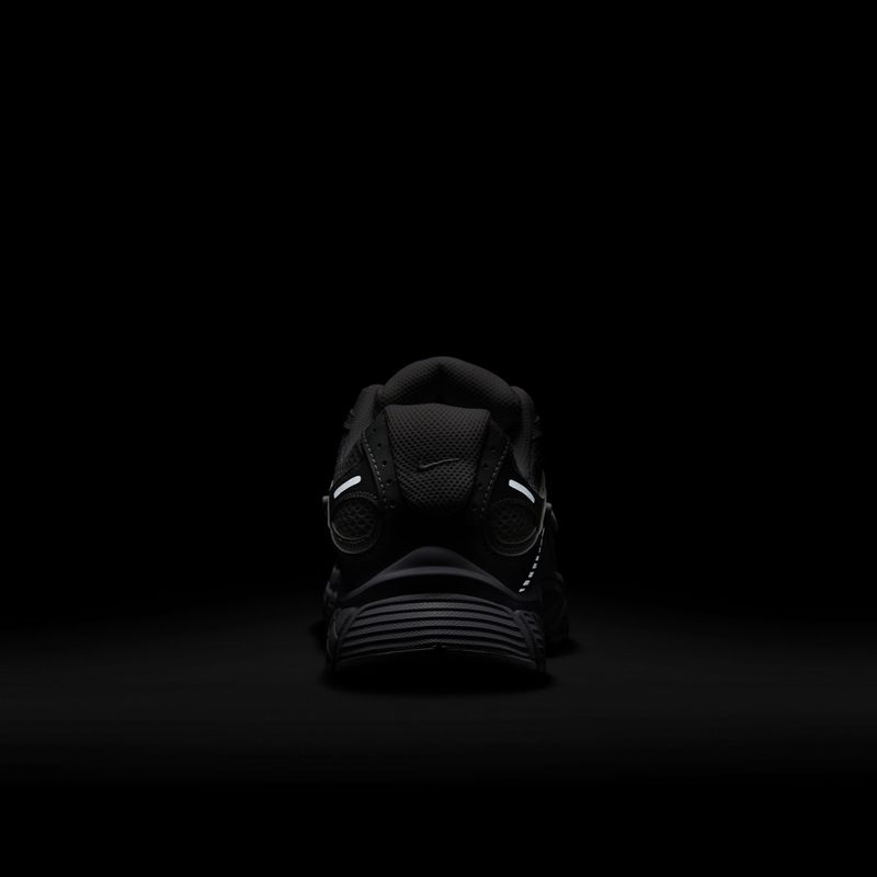 Dámske topánky Nike V5 RNR white/black/metallic silver/white 10