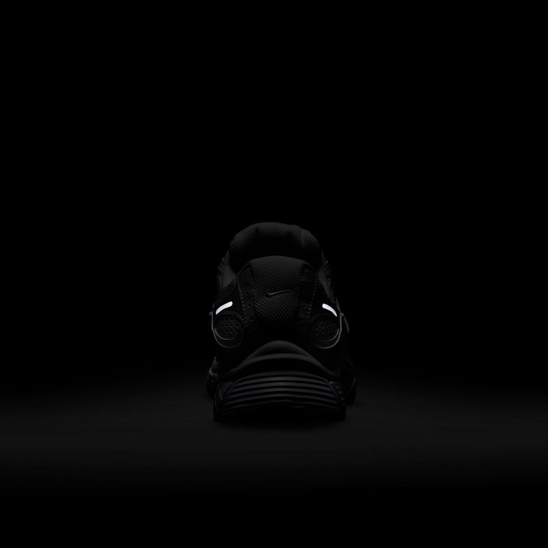 Pánske topánky Nike V5 RNR white/black/metallic silver/white 6