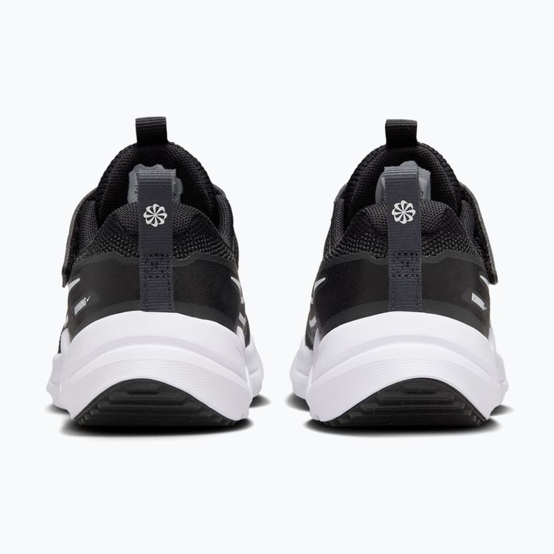 Detské bežecké topánky Nike Cosmic Runner black/anthracite/white 4