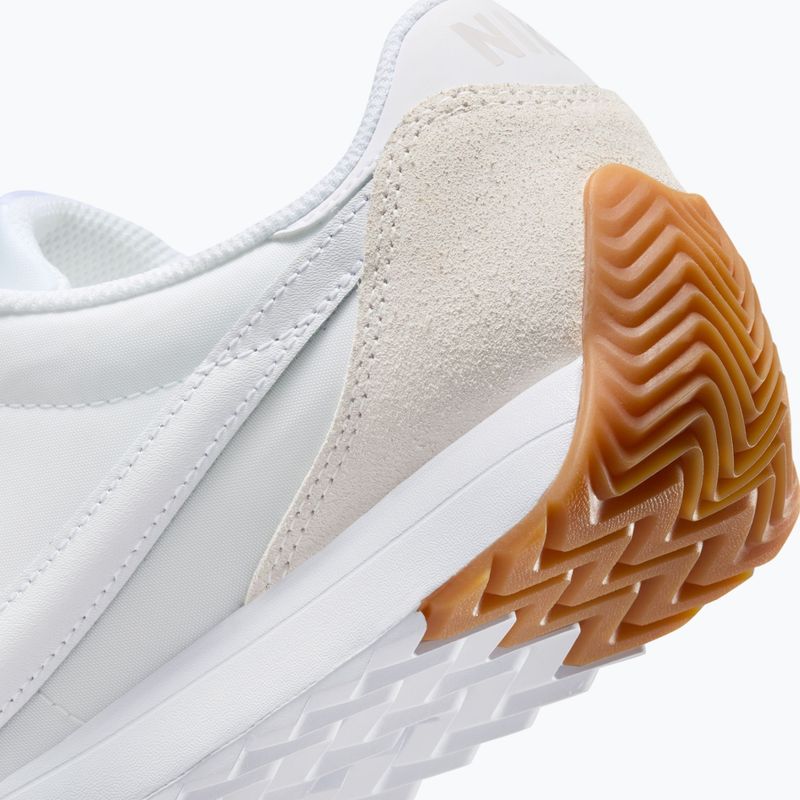 Dámske topánky Nike Pacific biela/bezpečnostná oranžová/biela 8