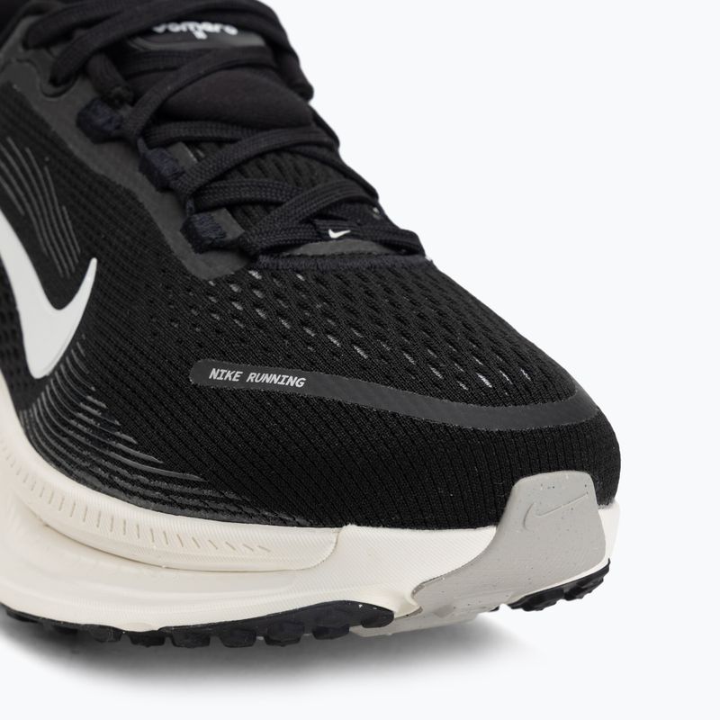 Dámske bežecké topánky Nike Vomero 18 Wide čierna/kokosové mlieko/summit biela 7