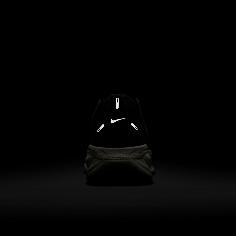 Pánske bežecké topánky Nike Vomero 18 Vomero 18 IF0514 black/coconut milk/summit white 10