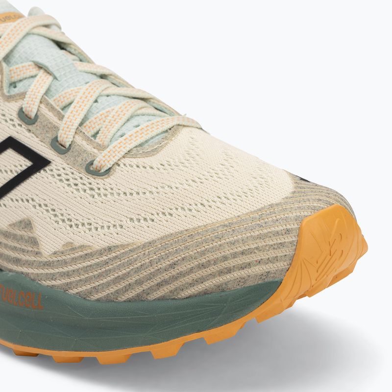 Dámske bežecké topánky New Balance FuelCell Venym calcium 7