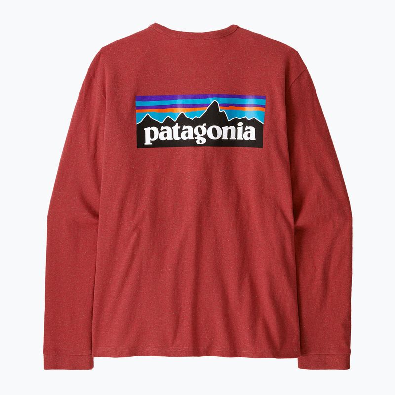 Dámske tričko longsleeve Patagonia P-6 Logo Responsibili-Tee potters red 2