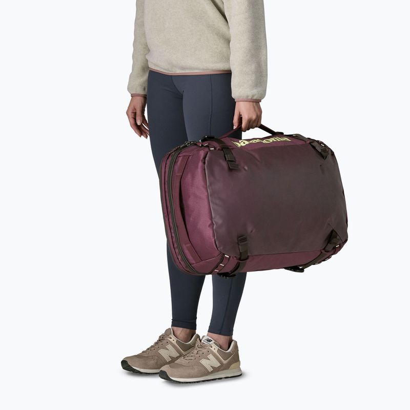 Cestovná taška Patagonia Black Hole MLC 45 l berry fig 6