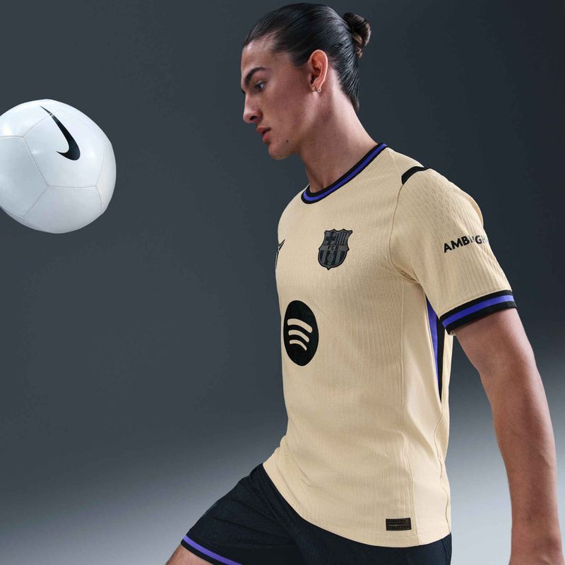 Pánsky futbalový dres Nike FC Barcelona 2025/26 Match Away team gold/team gold/persian violet/black 9