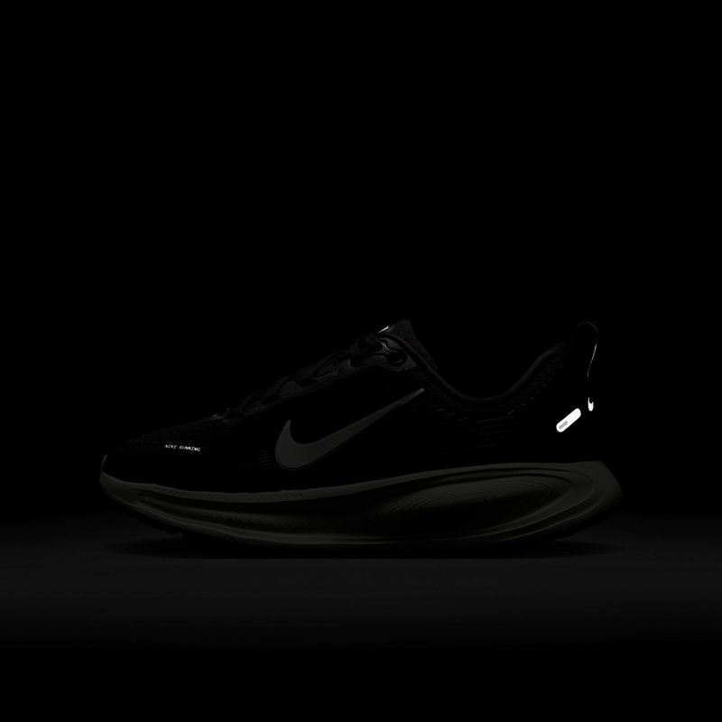 Bežecké topánky Nike Vomero 18 black/coconut milk/iron ore/summit white 8