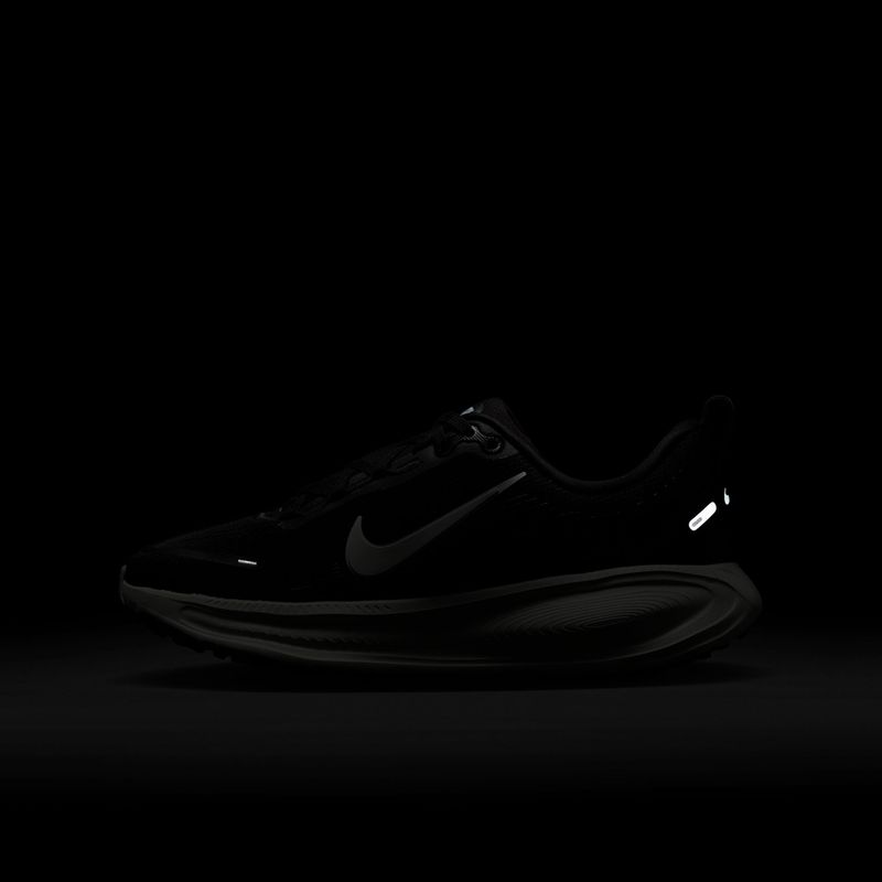 Bežecké topánky Nike Vomero 18 black/coconut milk/iron ore/summit white 9