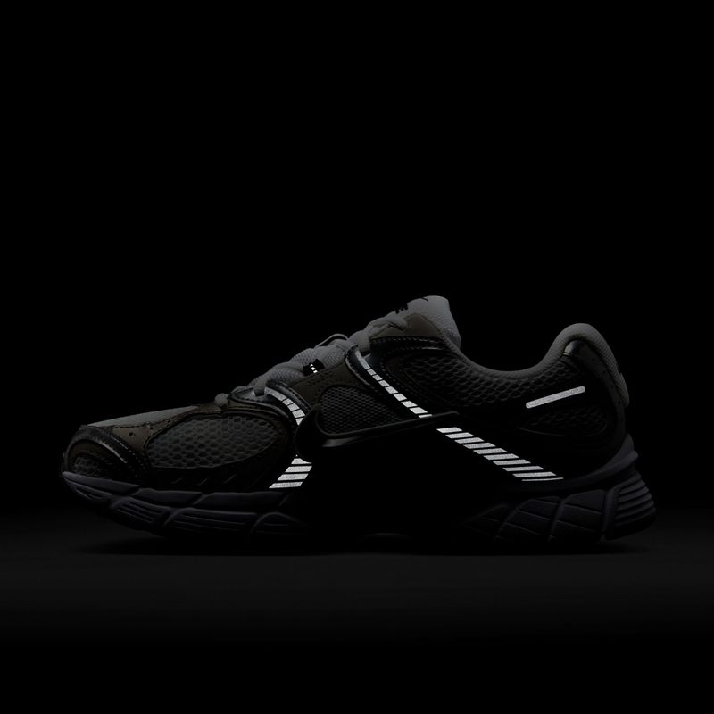 Pánske topánky Nike V5 RNR white/vast grey/college grey/black 5