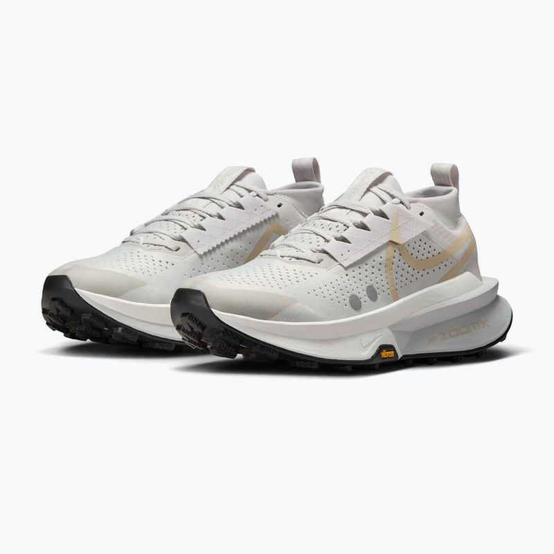 Dámske bežecké topánky Nike Zegama 2 vast grey/sanddrift/summit white/black 3