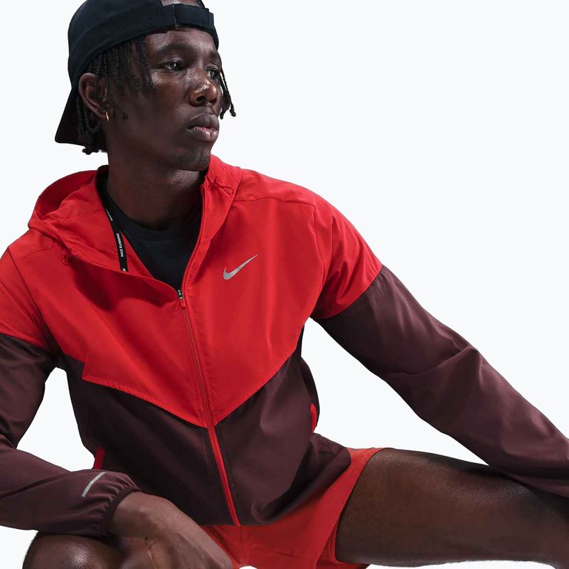 Pánska bežecká bunda Nike Impossibly Light Windrunner light crimson/light crimson/burgundy crush 6