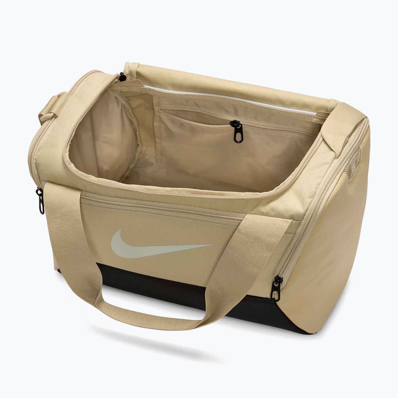 Tréningová taška Nike Brasilia 9.5 Duffle 25 l desert khaki/black/sail 4