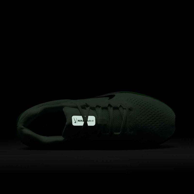 Pánske bežecké topánky Nike Winflo 11 barely green / black / green strike 8