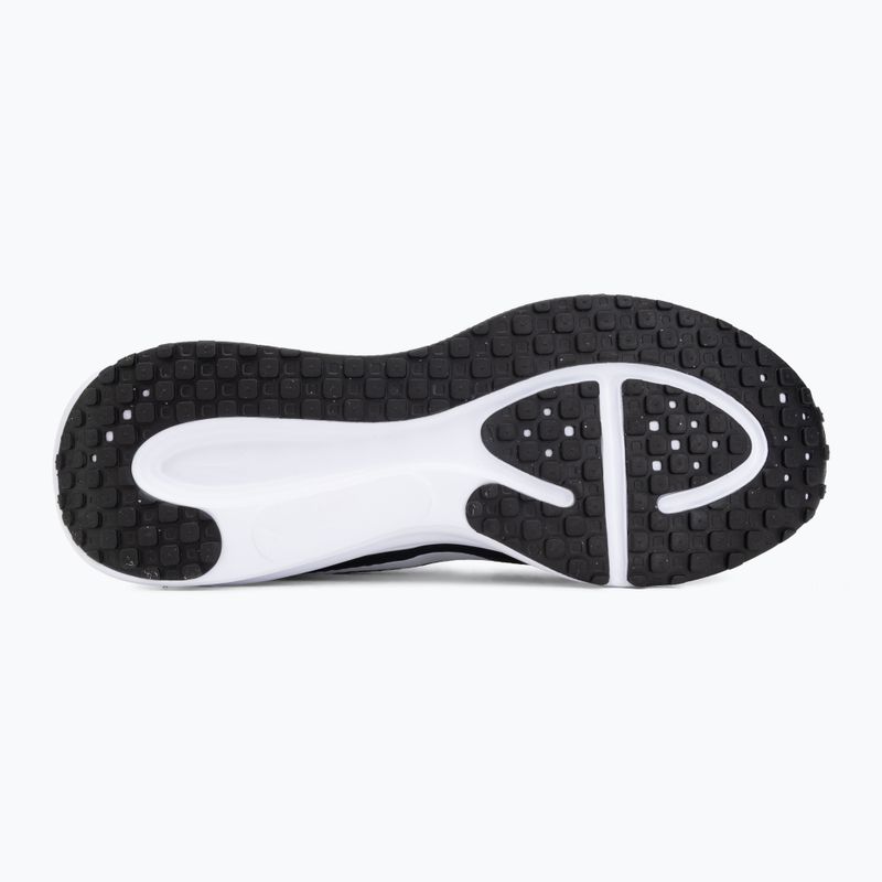 Pánske bežecké topánky Nike Revolution 8 Extra Wide black/black/white 4