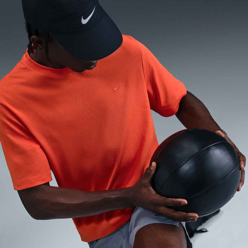 Pánske tréningové tričko Nike Dri-Fit Primary picante red/picante red 10