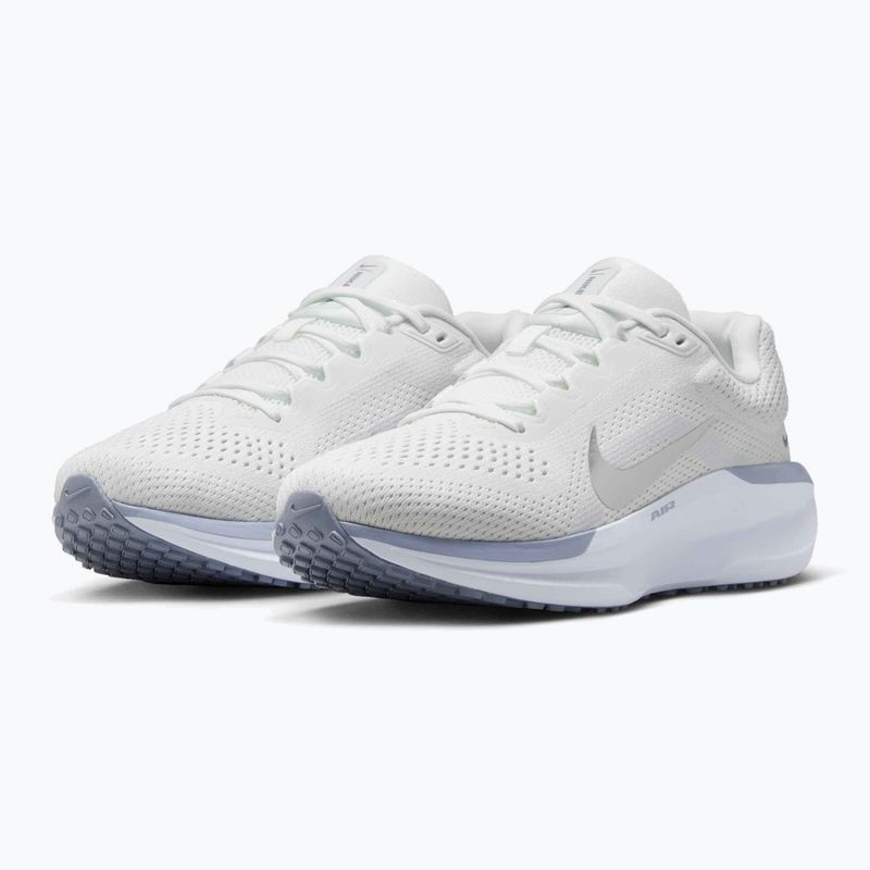 Dámske bežecké topánky Nike Winflo 11 summit white/metallic silver 3