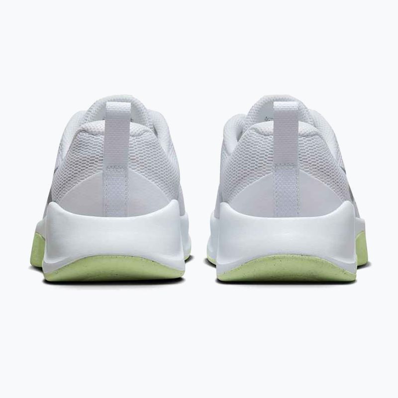 Dámske tréningové topánky Nike MC Trainer 3 white/metallic silver/barely volt 4
