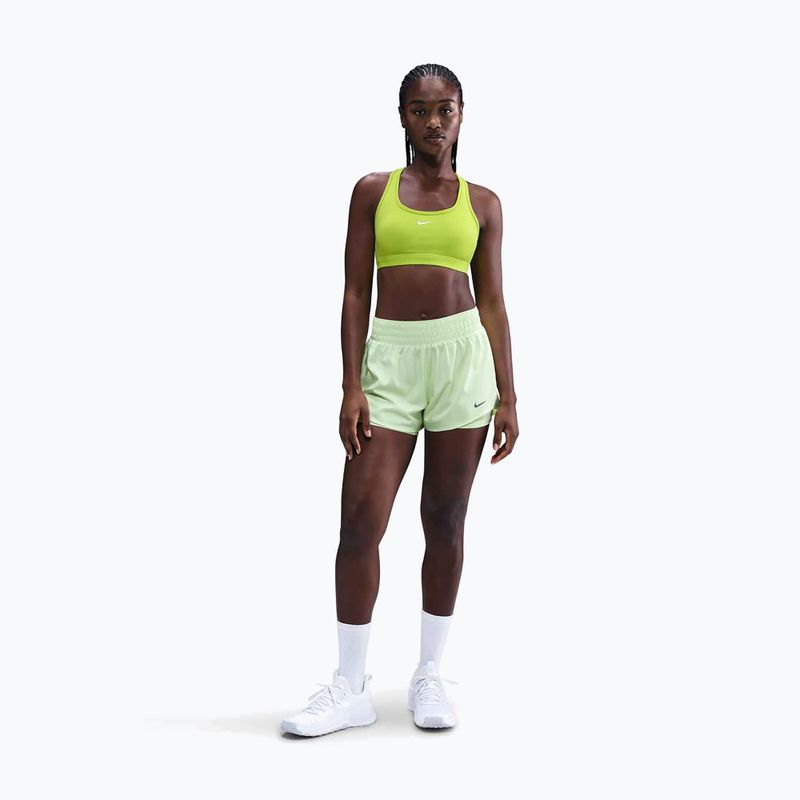 Fitness podprsenka Nike Swoosh Light Support cyber/white 2