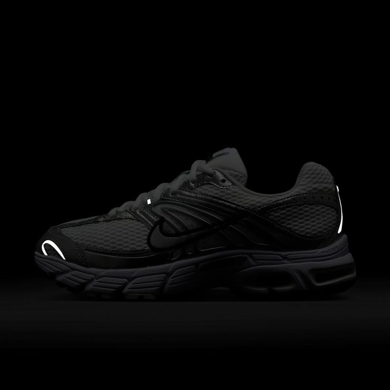Dámske topánky Nike Air Max Moto 2K white/metallic silver/black/photon dust 7