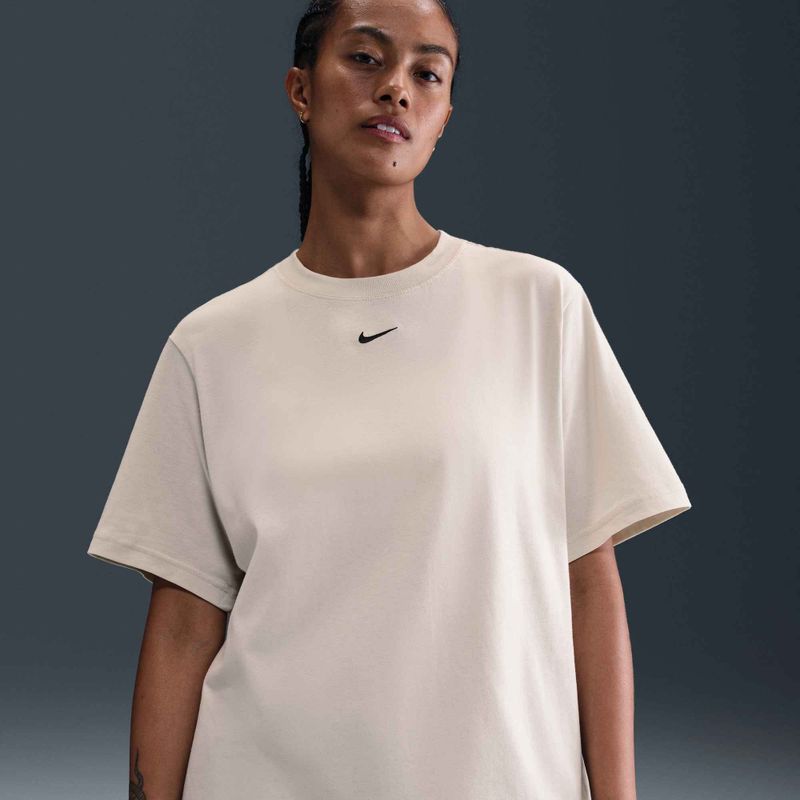 Dámske tričko Nike Sportswear Essential light bone 4