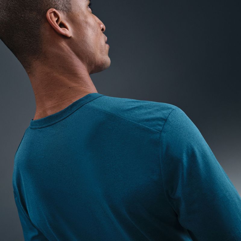 Pánske tričko Nike Hyverse Dri-Fit UV Top blue force/still red 7