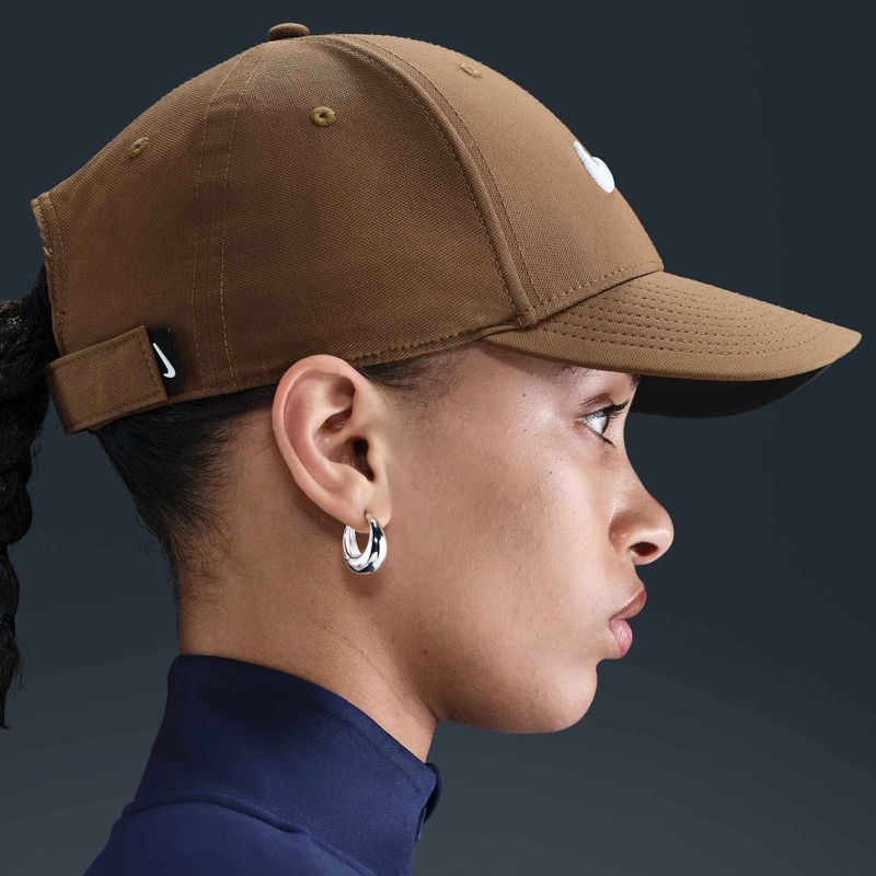 Šiltovka Nike Dri-FIT Club mosswood brown/white 6
