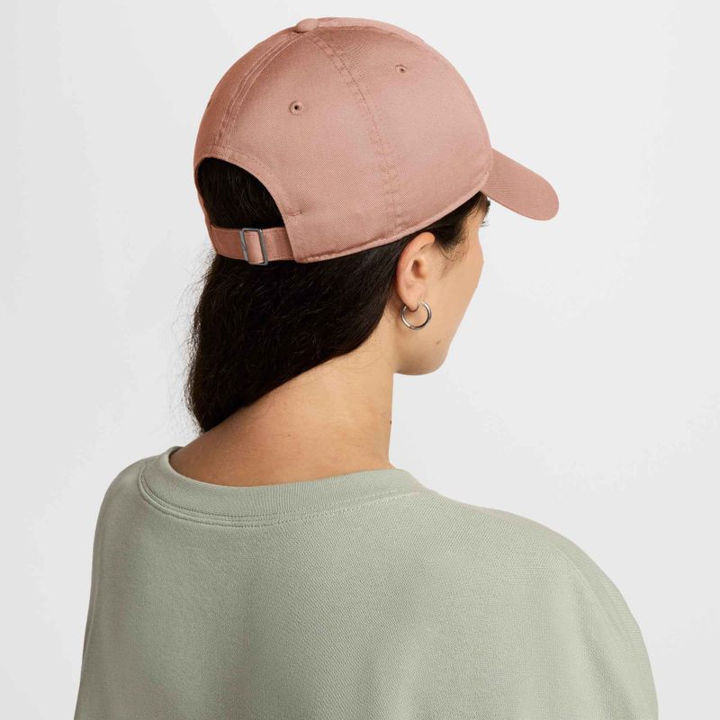Šiltkovka  Nike Club Unstructured Futura Wash rose gold/white 2